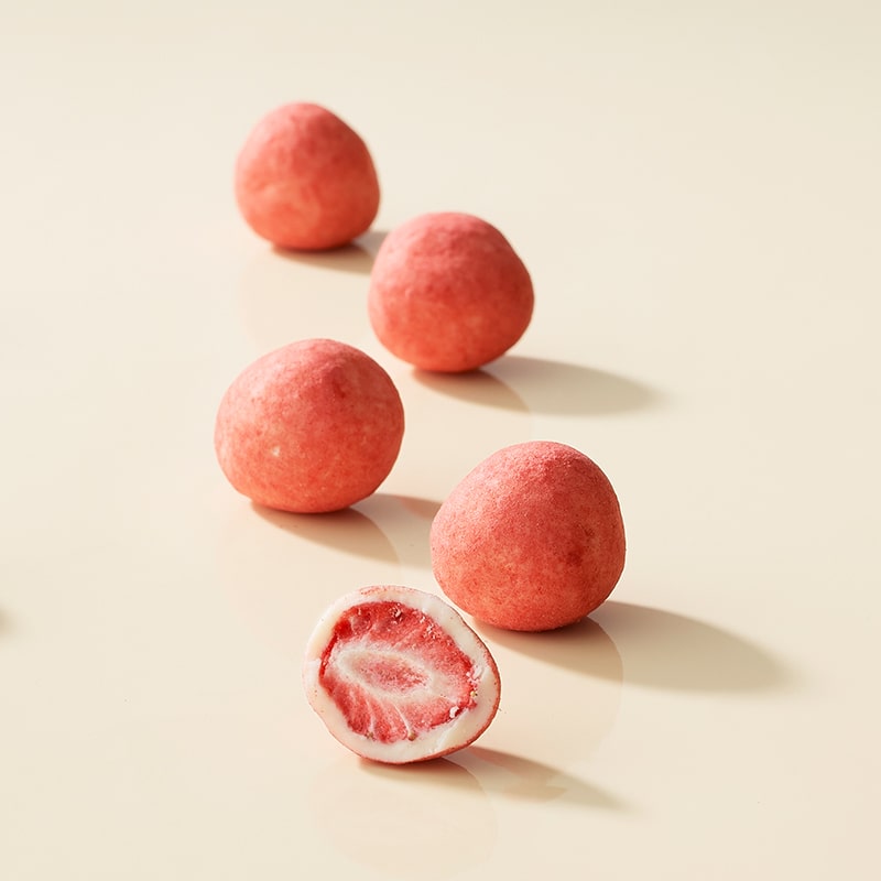 [PRE-ORDER] LeTAO Petit Chocolat Strawberry Strawberry Truffle [预售] 小樽洋果子 草莓夹心巧克力 50g