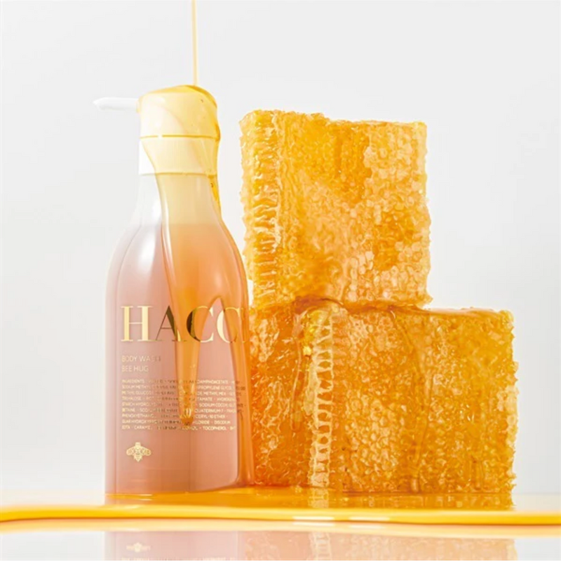 [Pre-Order] HACCI Body Wash Bee Wash (Holiday Limited Package) [提前预定] 日本HACCI 花绮 蜂蜜沐浴凝露 BEE HUG (限量圣诞包装) 385ml